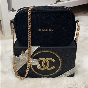 Chanel Holiday Make Up Bag- Doesn’t include makeup